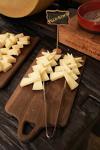Pecorino Romano DOP affinage 12 mois — Latium